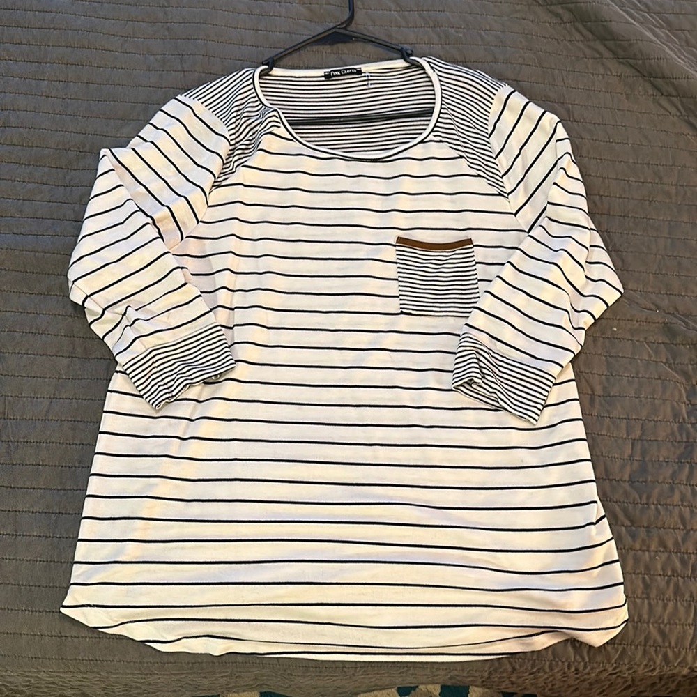 Striped pocket 3/4 length shirt